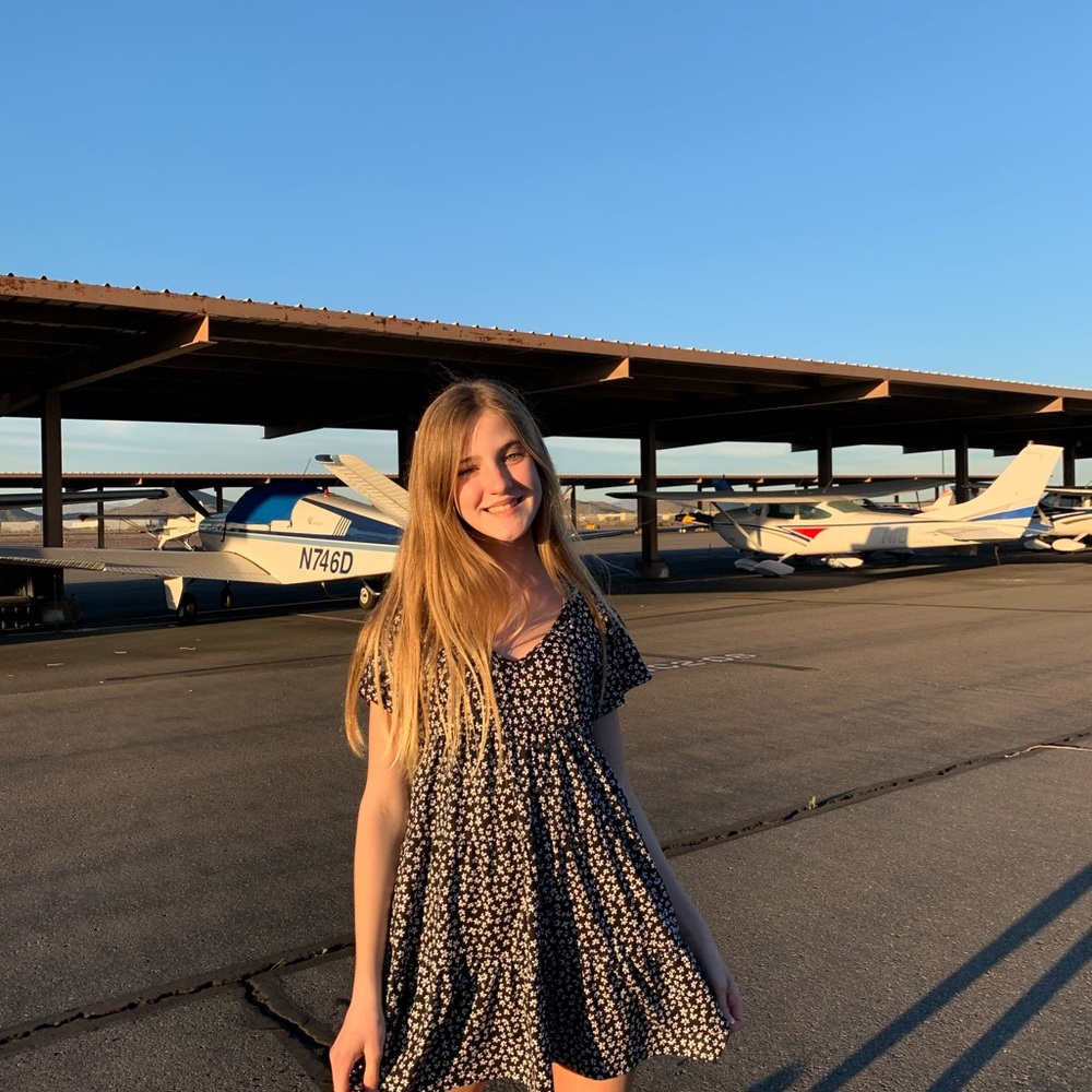 Meet your Posher, Abigail